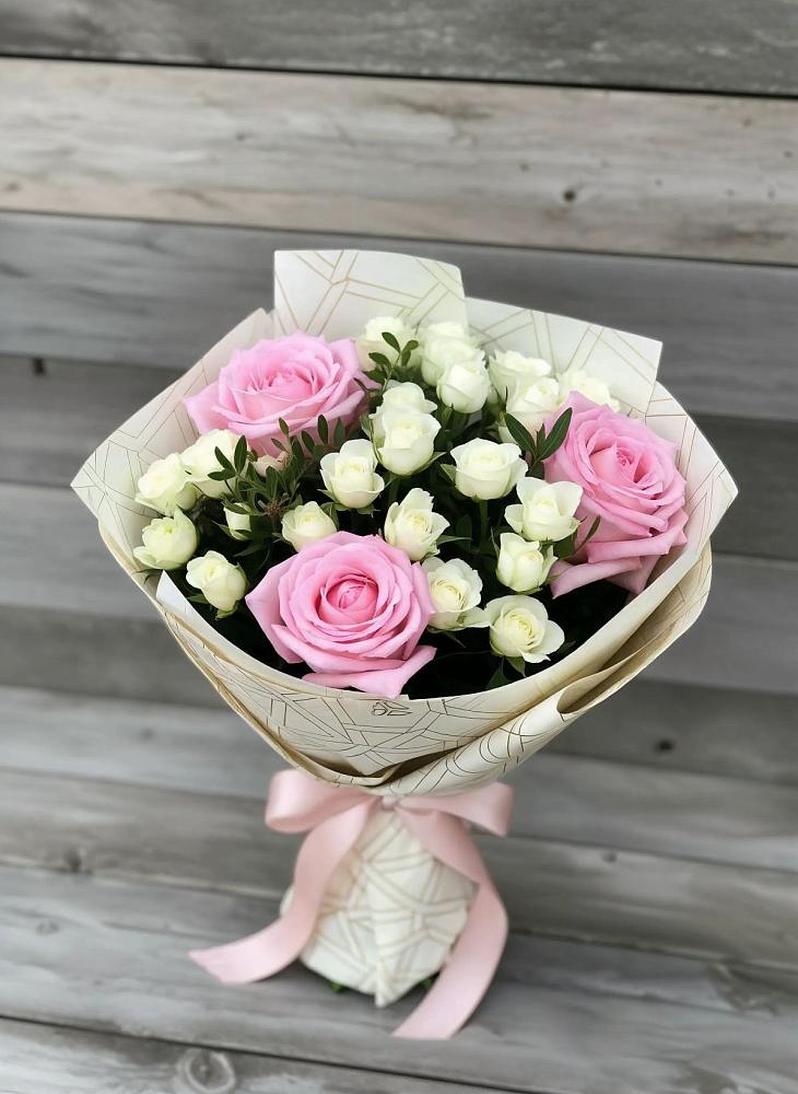 Букет цветов из: Розы в Нарьян-Маре