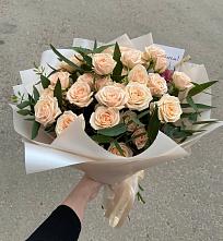 Букет Кремовые розы Латте в Нарьян-Маре