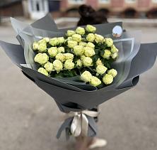Букет Белые кустовые розы Солинеро в Нарьян-Маре