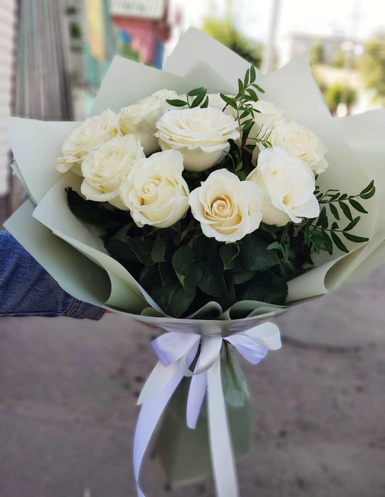 Букет Белые розы Проуд в Нарьян-Маре