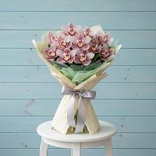 Букет цветов из:  Орхидеи и Розы #REPLACE_PRED# Нарьян-Маре