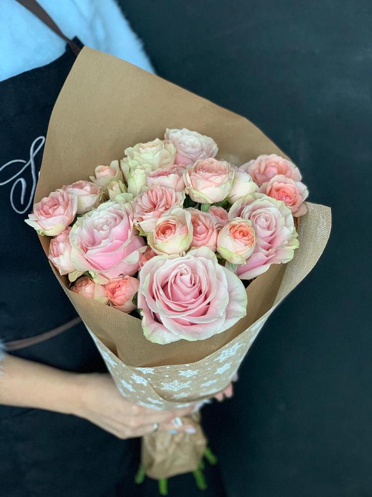 Букет цветов из: Хризантемы и Розы в Нарьян-Маре