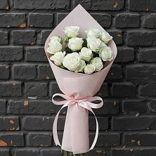 Букет Белые кустовые розы