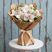 Букет цветов из:  Орхидеи и Розы в Нарьян-Маре